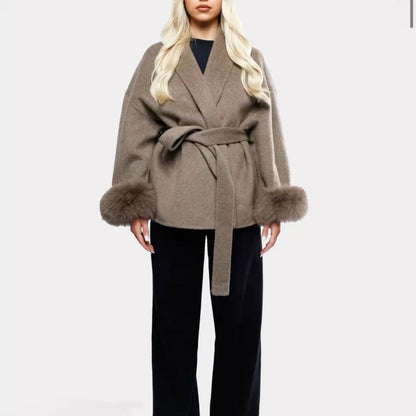 Manteau en laine avec fourrure