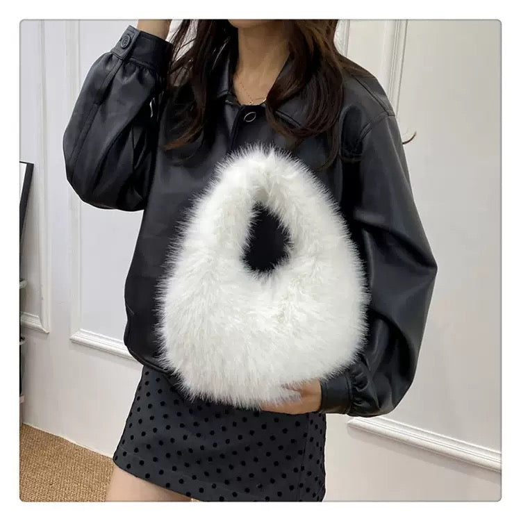 Sac à main en fausse fourrure