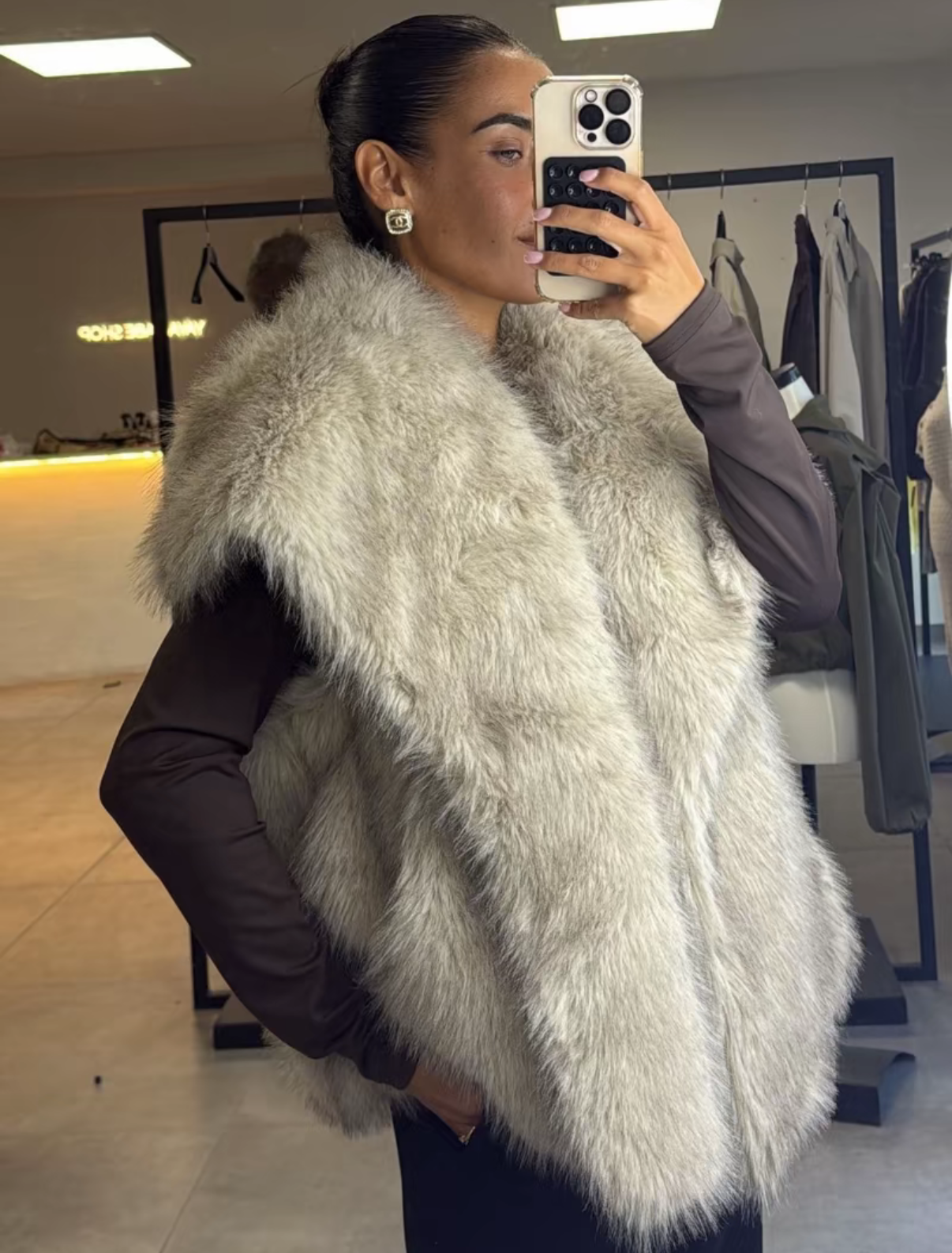 Veste sans manche en fausse fourrure